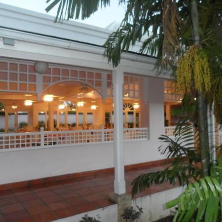 Hotel Pommarine Bridgetown Exteriör bild